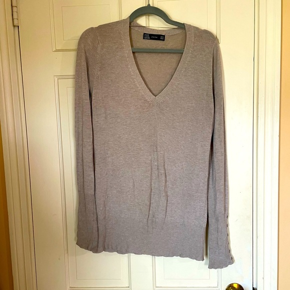Zara Women's V-Neck Long Sleeve Soft Knit Sweater Tan Size Medium Buttons - Picture 1 of 10